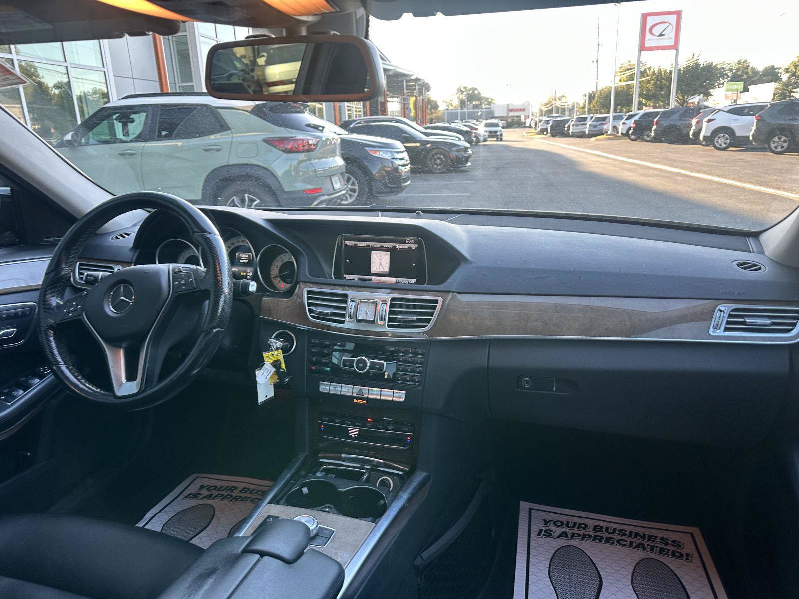 Used 2014 Mercedes-Benz E 350 4MATIC Sedan image 12