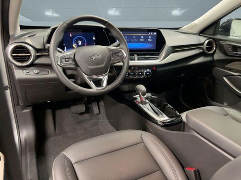 Used 2024 Chevrolet Trax ACTIV w/ Driver Confidence Package image 28