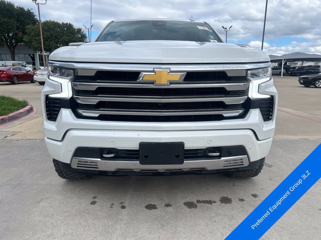 Used 2023 Chevrolet Silverado 1500 High Country w/ Technology Package AWD/4WD image 2