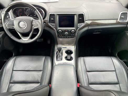 Used 2018 Jeep Grand Cherokee Overland AWD/4WD image 13