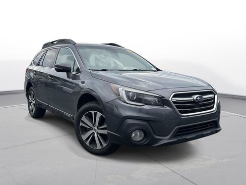 Used 2018 Subaru Outback 2.5i Limited image 11