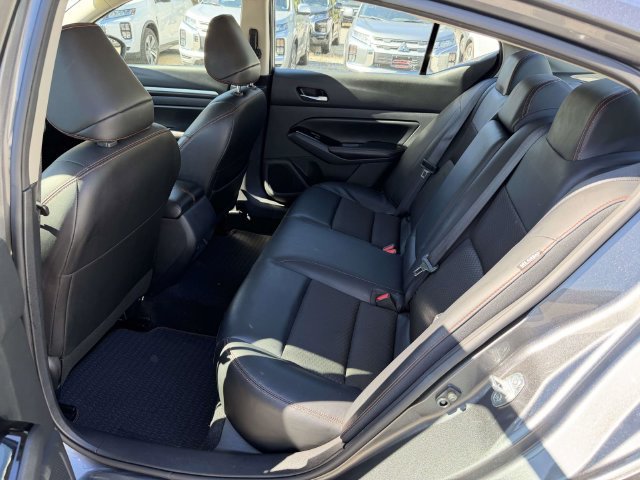 Used 2024 Nissan Altima 2.5 SR FWD image 13