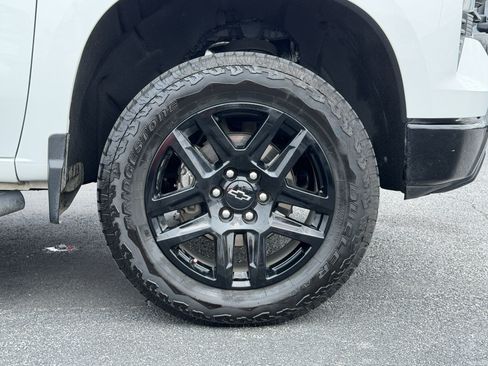 Used 2025 Chevrolet Silverado 1500 LT Trail Boss w/ Convenience Package II AWD/4WD image 13