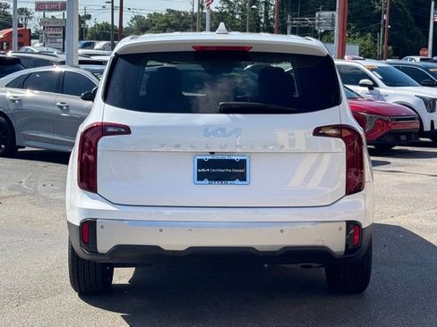 Certified 2024 Kia Telluride LX FWD image 4
