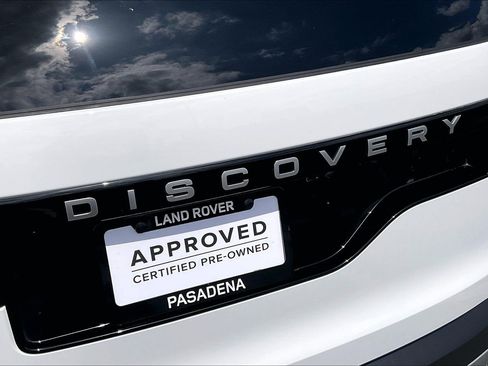 Used 2025 Land Rover Discovery S AWD/4WD image 31