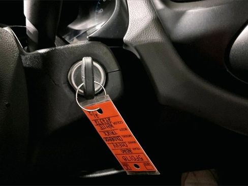 Used 2020 Chevrolet Colorado W/T image 32