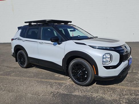 New 2025 Mitsubishi Outlander Trail Edition image 1