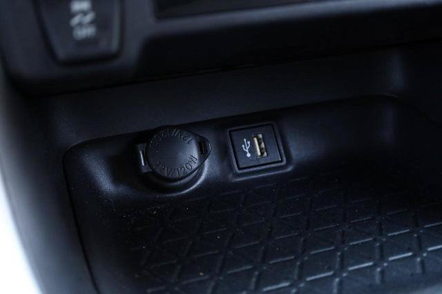 Used 2025 Toyota RAV4 XLE AWD/4WD image 15