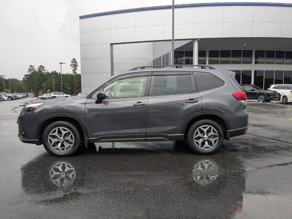 Certified 2023 Subaru Forester Premium AWD/4WD image 7