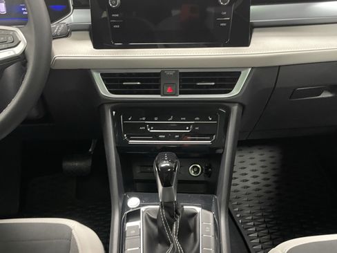 New 2025 Volkswagen Taos SE image 13