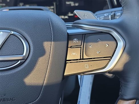 New 2026 Lexus RX 450h AWD image 18