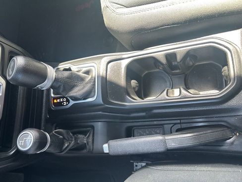 Used 2020 Jeep Wrangler Sport image 15