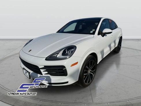Used 2023 Porsche Cayenne Platinum Edition image 6