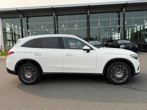 Certified 2024 Mercedes-Benz GLC 300 4MATIC image 8