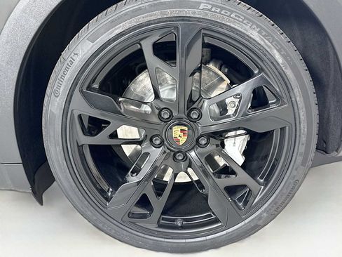 Certified 2022 Porsche Taycan 4 Cross Turismo AWD/4WD image 31