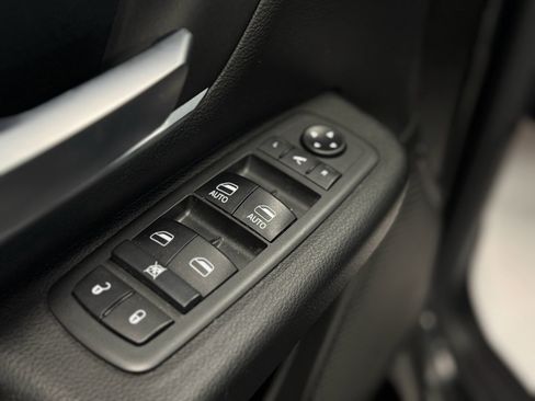 Used 2019 RAM 1500 Big Horn AWD/4WD image 17