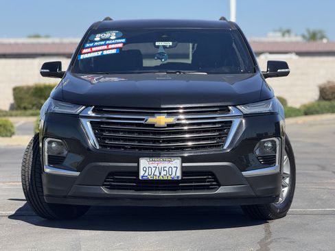 Certified 2023 Chevrolet Traverse LT w/ Rear Camera Mirror Package image 2