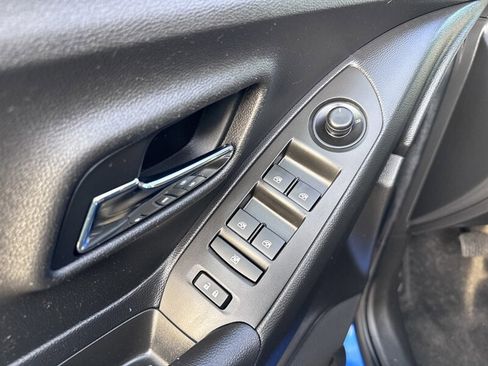 Used 2016 Chevrolet Trax LS image 17