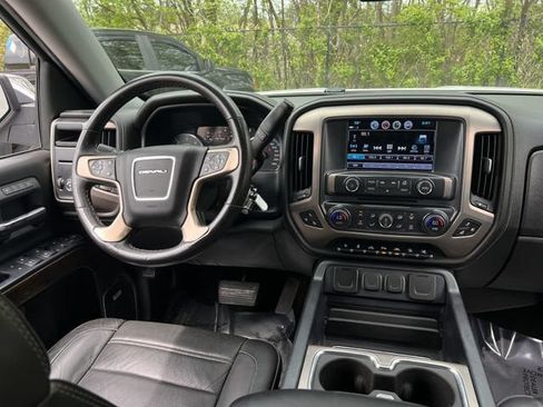 Used 2018 GMC Sierra 1500 Denali RWD image 18
