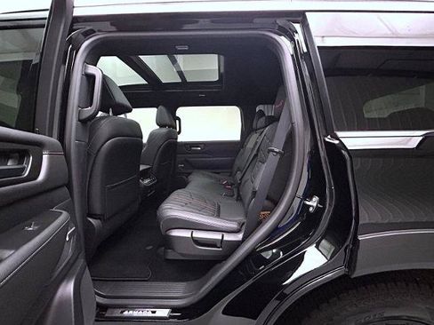 Certified 2025 Nissan Armada PRO-4X w/ Pro-4X Premium Package AWD/4WD image 20