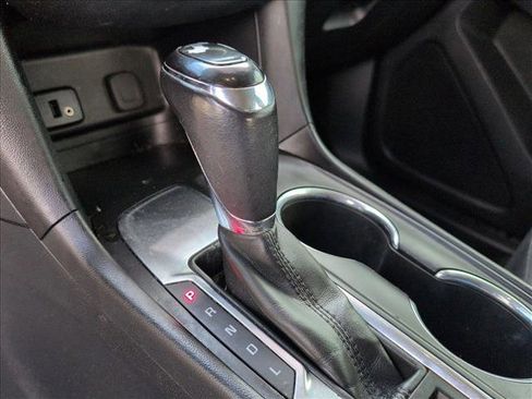 Used 2018 Chevrolet Equinox LT image 12