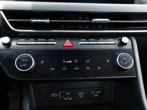 Used 2025 Hyundai Sonata SEL FWD image 17