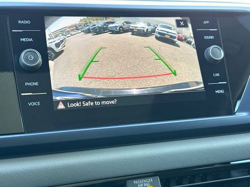 Certified 2023 Volkswagen Taos SE w/ Panoramic Sunroof Package image 41