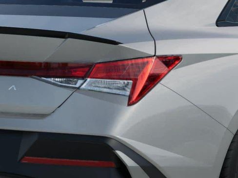 Certified 2026 Hyundai Elantra SEL Sport FWD image 10