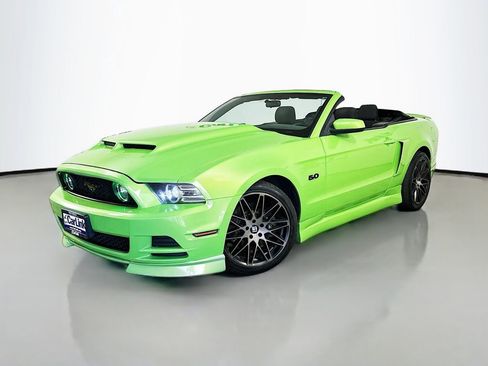 Used 2014 Ford Mustang GT RWD image 3