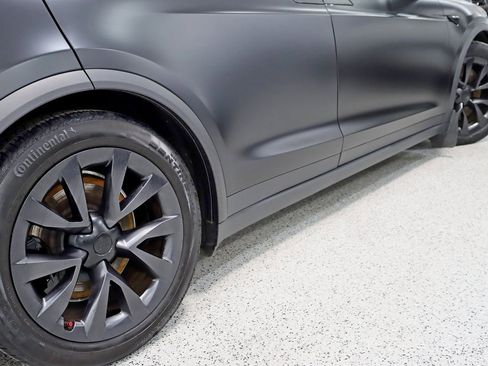 Used 2023 Tesla Model X image 12