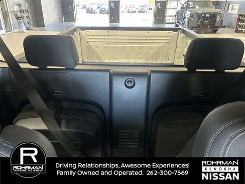 Certified 2024 Nissan Frontier SV w/ Technology Package AWD/4WD image 6