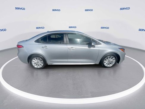Used 2022 Toyota Corolla LE image 9