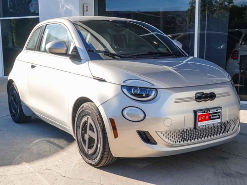 New 2025 FIAT 500 e image 3