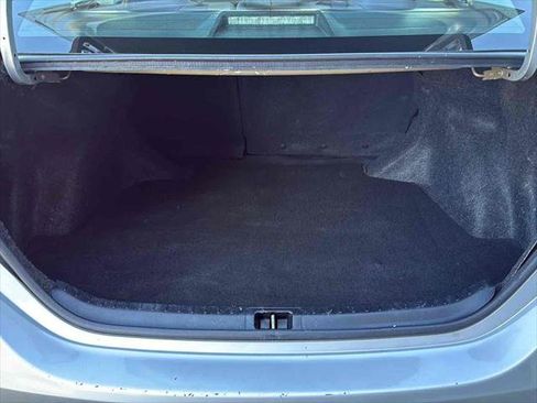 Used 2017 Toyota Corolla LE image 27