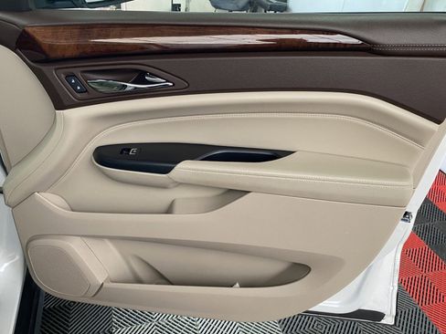 Used 2015 Cadillac SRX Luxury w/ Driver Awareness Package image 7