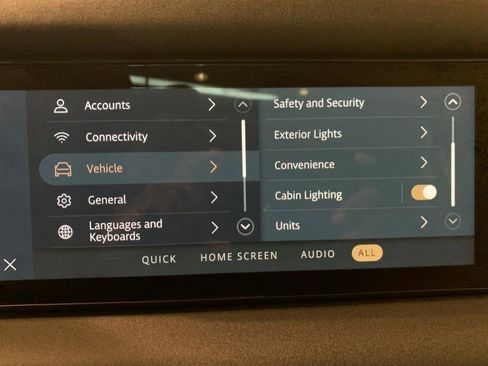 Used 2020 Land Rover Defender 110 S image 27