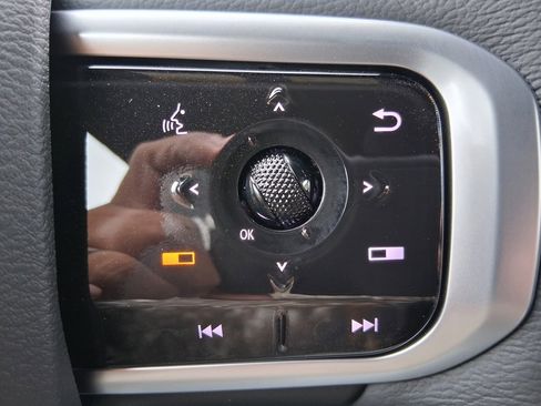 New 2026 Nissan Armada Platinum image 13