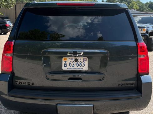Used 2019 Chevrolet Tahoe Premier w/ RST 6.2L Performance Edition AWD/4WD image 5
