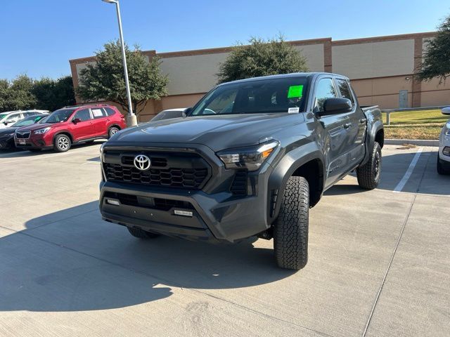 Used 2025 Toyota Tacoma TRD Off-Road AWD/4WD image 7