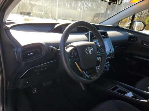 Used 2022 Toyota Prius LE image 15