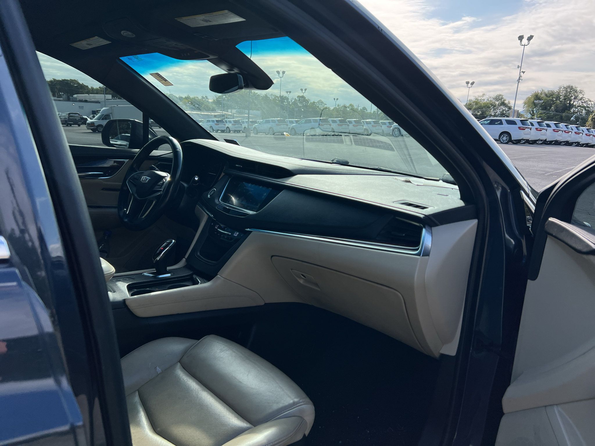 Used 2019 Cadillac XT5 Luxury AWD/4WD image 9