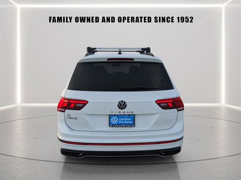 Certified 2023 Volkswagen Tiguan SE R-Line image 5