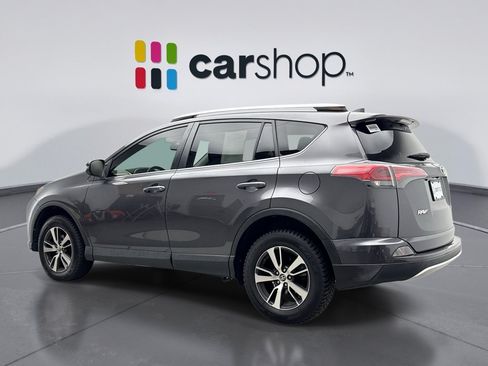 Used 2016 Toyota RAV4 XLE AWD/4WD image 3
