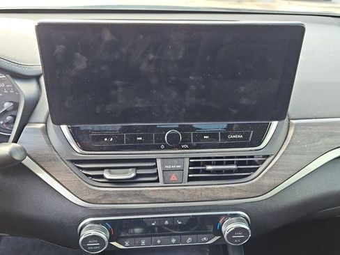 Used 2023 Nissan Altima 2.5 SL image 23