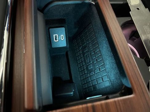 Used 2023 Lincoln Navigator Reserve image 36