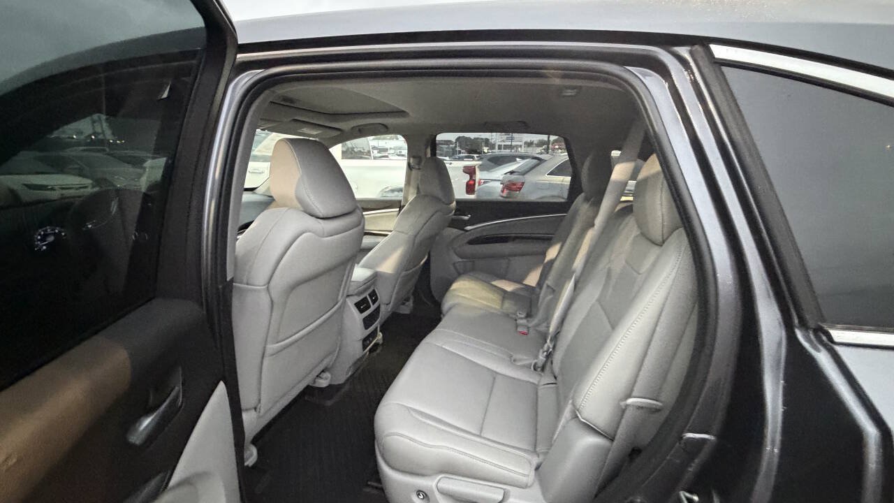 Used 2017 Acura MDX FWD image 18