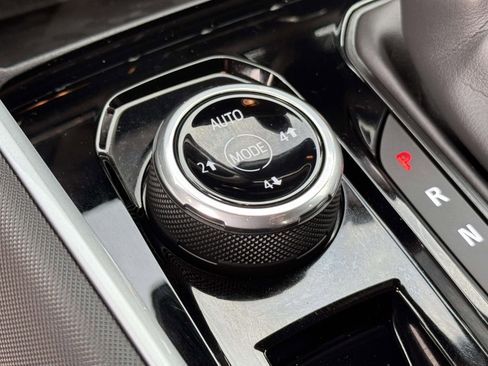 Used 2025 Chevrolet Colorado Z71 image 20