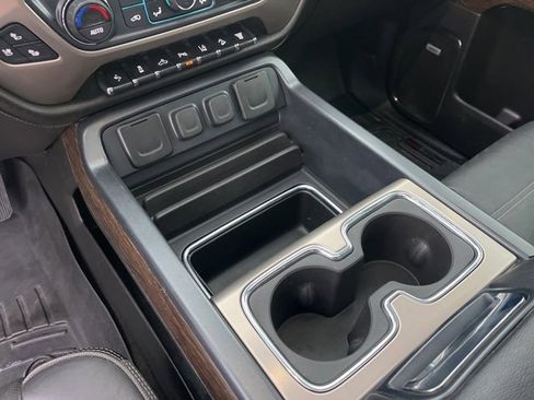 Used 2018 GMC Sierra 2500 Denali image 31