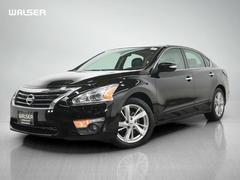 Used 2015 Nissan Altima 2.5 SL w/ Moonroof Package FWD image 1