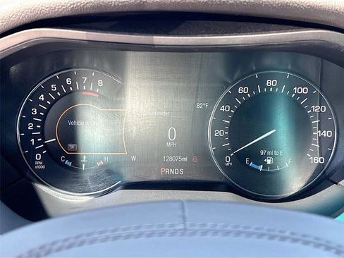 Used 2017 Lincoln MKZ Reserve image 12